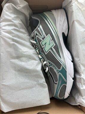 New Balance 740v2
Silver Metallic New Spruce